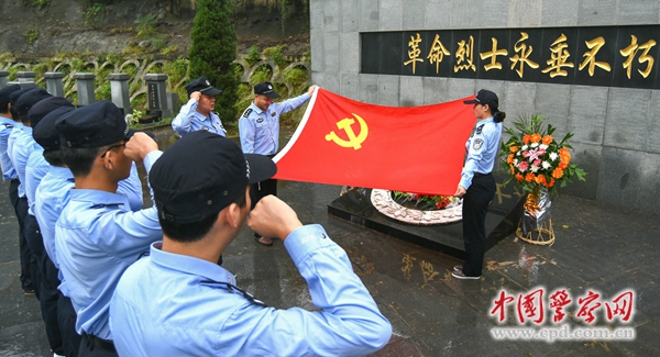 “十大外围足球大平台”热爱学生、尊重学生才能教好学生(图3) 十大外围足球平台app手机版