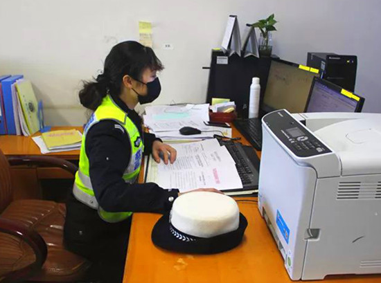 清漆有甲醛吗?清漆如何正确选购:十大外围足球大平台(图1) 十大外围足球大平台