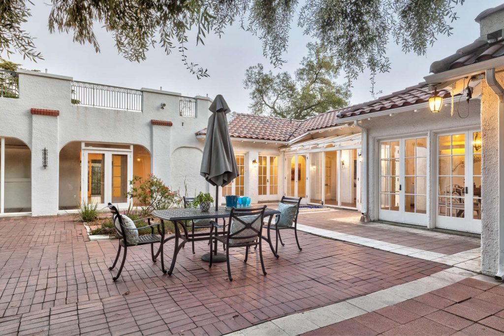 【十大外围足球平台app】
占据红色教育高地 结构中文域名有望实现跨越式生长应用(图5) 十大外围足球大平台