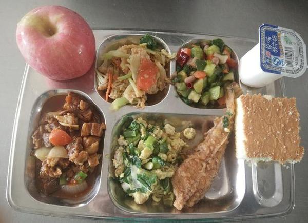 漯河市小学生送礼物给甘肃贫困学生“十大外围足球平台app”(图2) 十大外围足球平台app